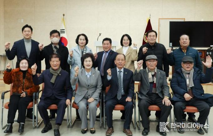 대전 동구의회 의장단, 새해 맞이 대한노인회 방문