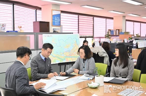 중구, “결재판 들고 기다리는 대신 부서에서 바로” …‘찾아가는 현장 결재’ 진행