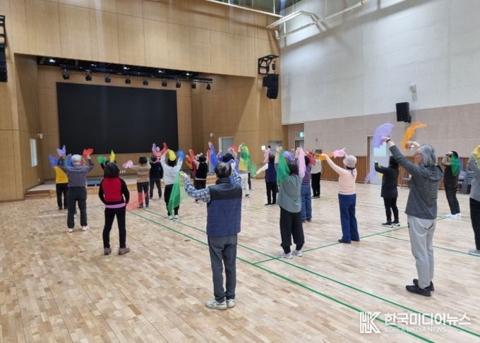 하남시미사노인복지관, 2026년 1학기 프로그램 1,600명 신청. 높은 관심 속 활기찬 시작!