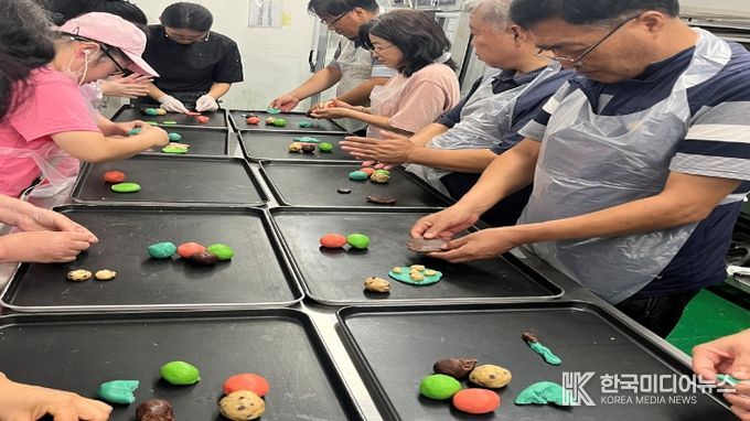 여수시 정신건강복지센터가 정신질환자의 재발을 예방하고 안정적인 사회복귀를 지원하기 위해 오는 2월부터 주간재활프로그램을 주 4회 무료로 운영한다.