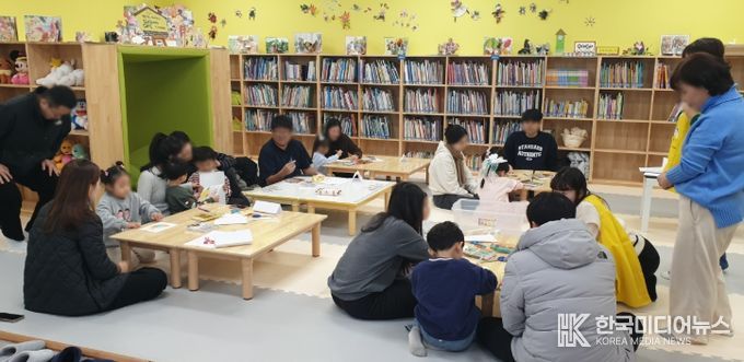 ‘그림책 읽어주는 토요일’로 가족 독서문화 확산