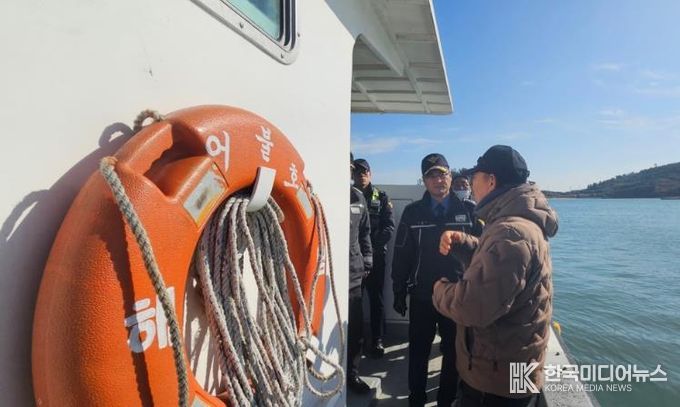 완도해경, 관계기관 합동 설 연휴 대비 도선 점검