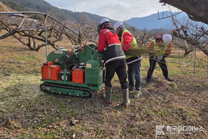 구례군, 영농부산물 파쇄지원단 본격 운영