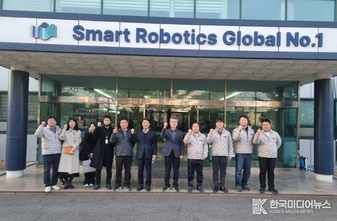 1. 신성델타테크 방문 단체사진