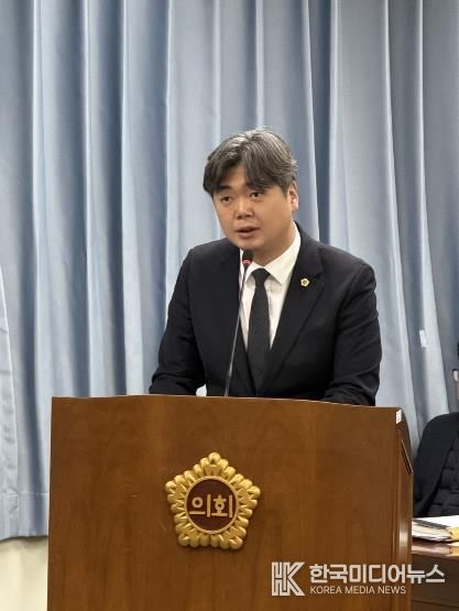 조례안 제안설명 중인 박원종 전남도의원