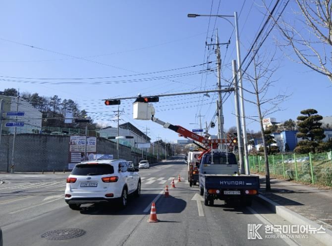 충주시, 설 명절 대비 교통신호시설 일제 점검