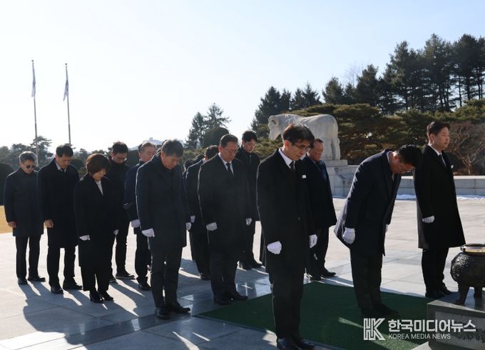 국립대전현충원 참배2026년 첫 의정활동 시작