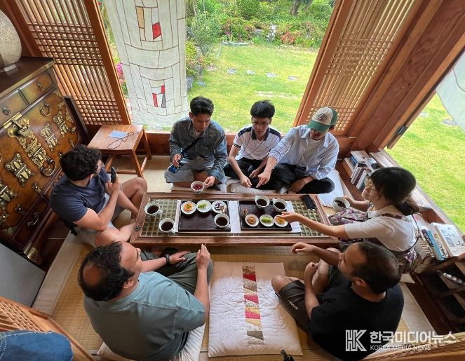 설 명절 가족, 자녀, 친구를 강진으로 초대합니다