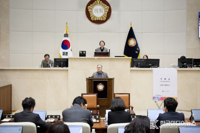 용인특례시의회, 제300회 임시회서 부의장 김길수 선출