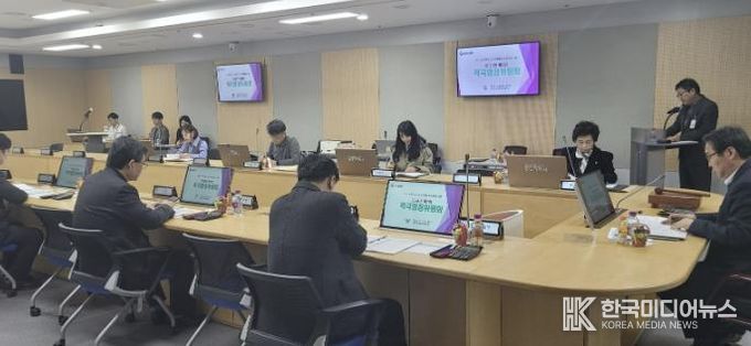 용인특례시는 '2026년 제1회 적극행정위원회'를 개최해 적극행정 우수사례를 선정했다