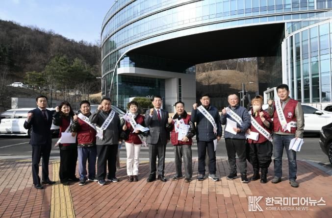민족통일 구리시협의회, 삼일절 맞아 태극기 바로 알기 캠페인 나서