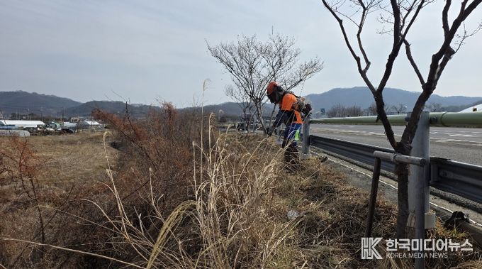 성주군, 봄맞이 국도 30호선 가로변 환경 정비를 통한「우리동네 새단장」추진