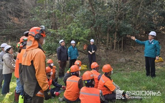 기장군, “작은 부주의도 막는다”… 소나무재선충병 방제 현장 안전점검 나서