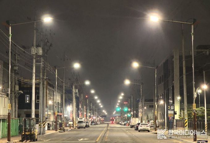 인천 서구, 관내 가로등 친환경 고효율 LED로 100% 교체 추진... 안전하고 아름다운 거리 조성