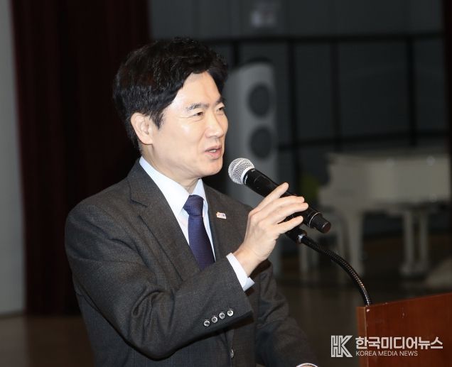 1일 순천만생태문화교육원에서 학교 관리자를 대상으로 한 ‘전남·광주 교육행정통합 특별법’ 설명회가 진행되고 있다.