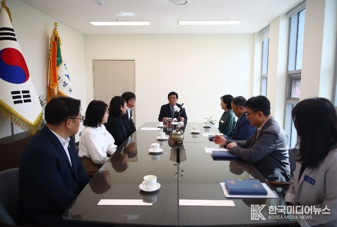 곡성군-NH농협은행 곡성군지부, 제휴카드 적립기금 전달식