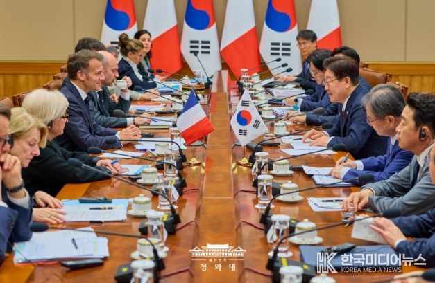 한·프랑스 정상회담 확대회담(청와대)