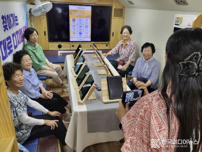 지난해 프로그램 진행 사진