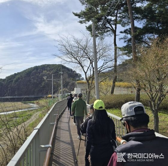 홍천군보건소, 주민 건강 리더 걷기 지도자 2급 10명 배출