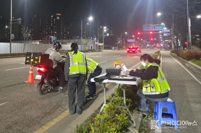 인천 중구, 이동소음 규제 지역 시행 앞두고 중부서와 운행차 소음 야간 단속